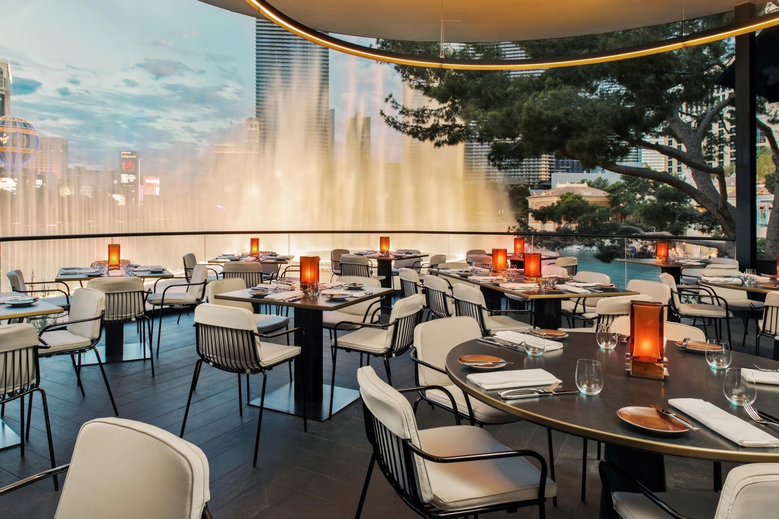 11 Waterfront Restaurants in Las Vegas With Views Lip